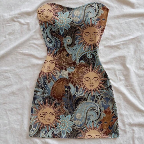 Dress - Picture 3 of 3